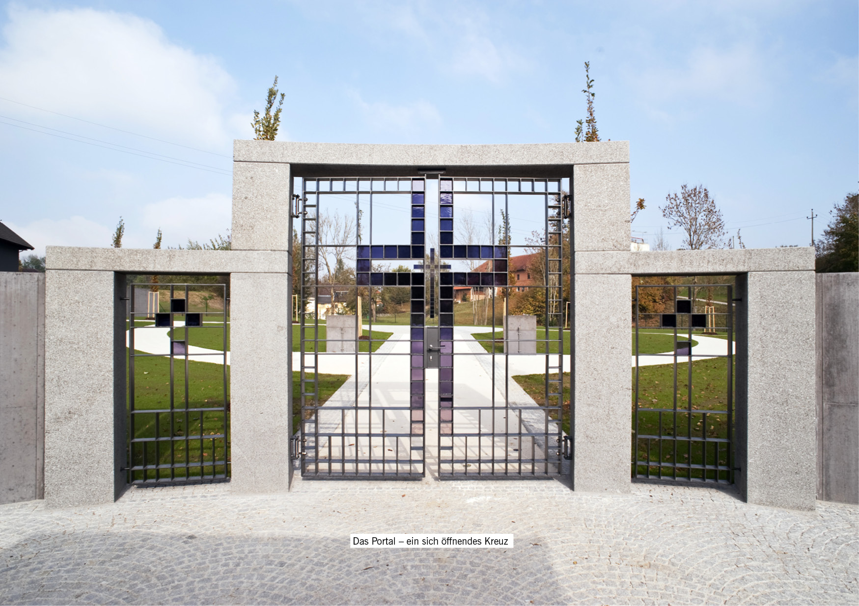 Das Portal – ein sich öffnendes Kreuz