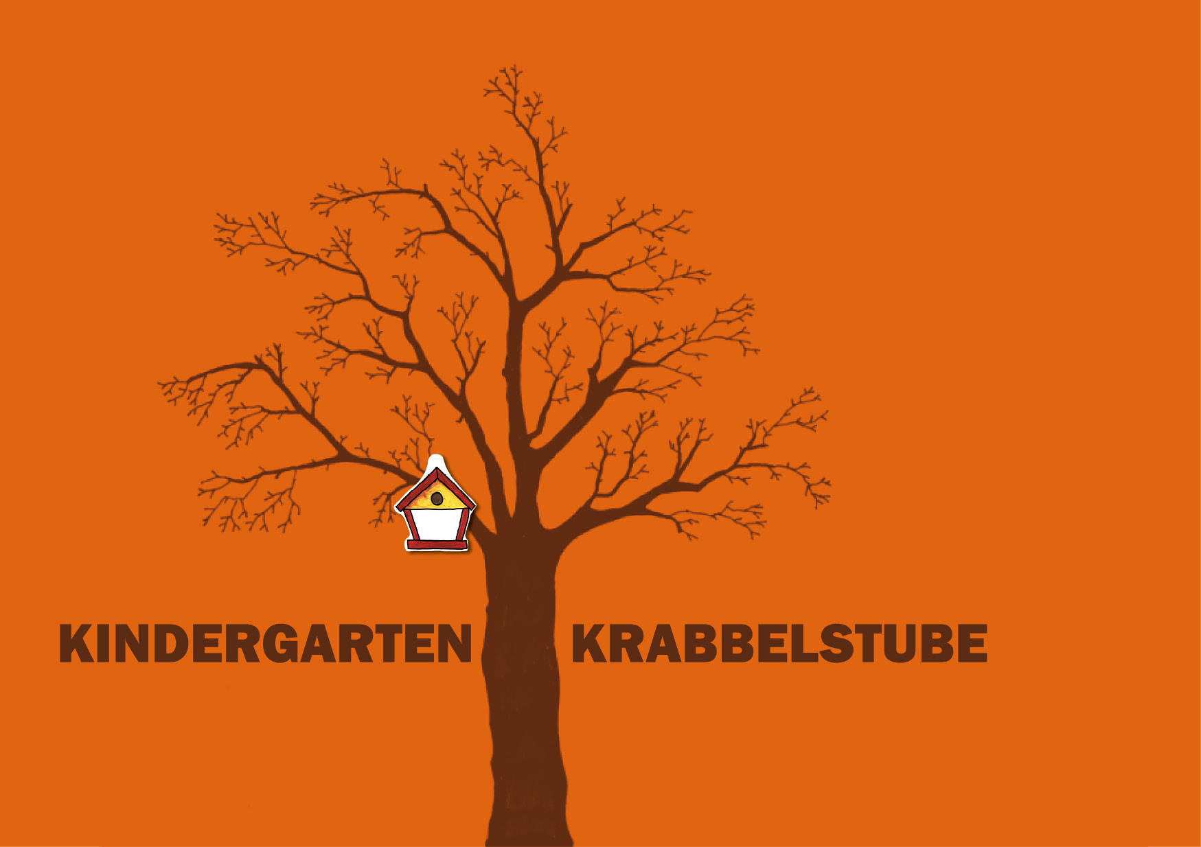 Der gemalte Baum wird zum Jahreszeitenwechsel einfach neu behängt: Winter mit echtem Vogelhaus