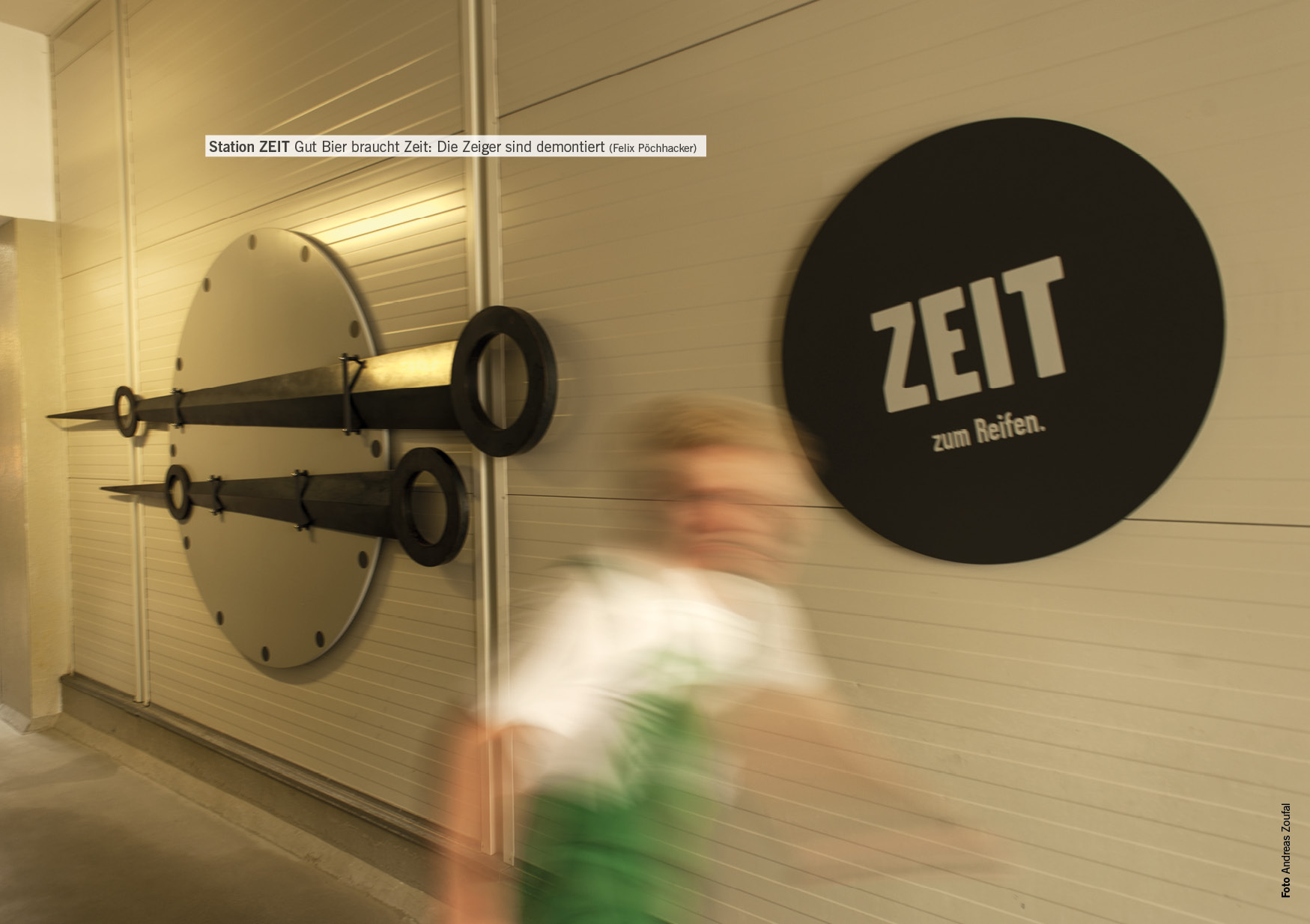 Station ZEIT Gut Bier braucht Zeit: Die Zeiger sind demontiert (Felix Pöchhacker)